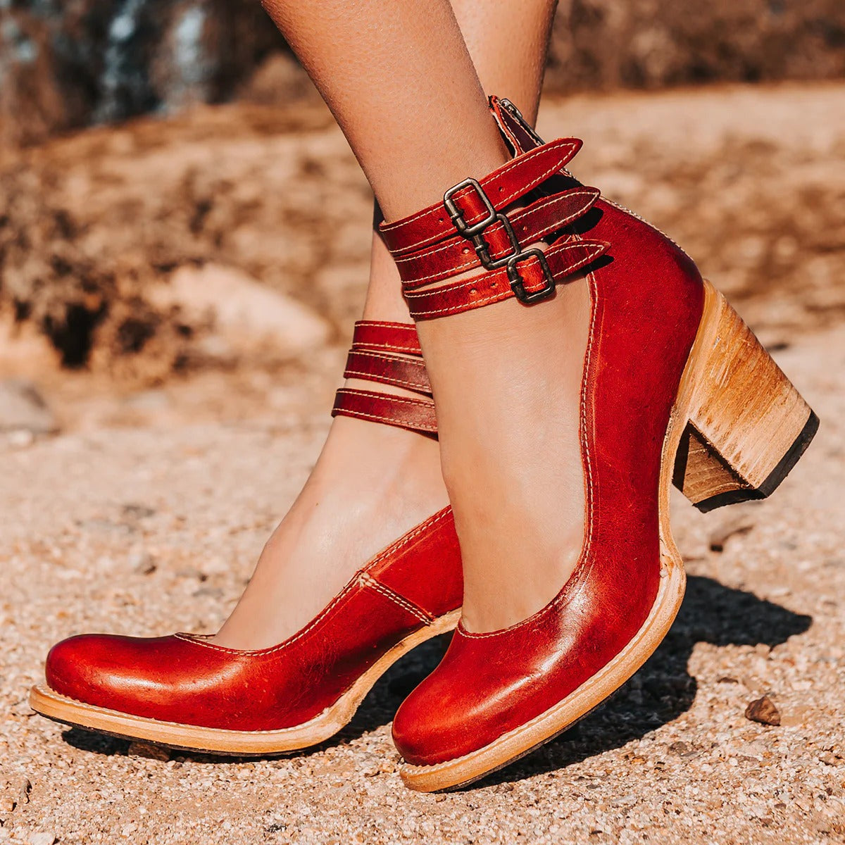Nóra – bőr blokksarkú pumps bokapánttal
