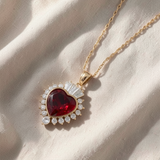 Ezüstszínű rubin nyaklánc moissanite kövekkel